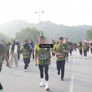 Runner Photo 6857921