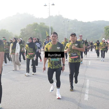 Runner Photo 6857938