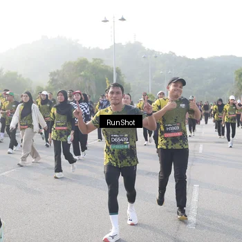 Runner Photo 6857947