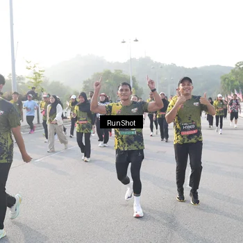 Runner Photo 6857962