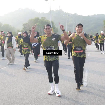 Runner Photo 6857982