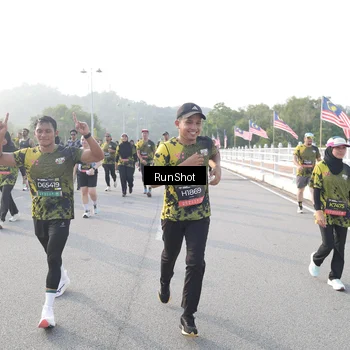 Runner Photo 6858011
