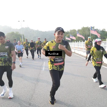 Runner Photo 6858049