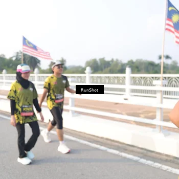Runner Photo 6858072