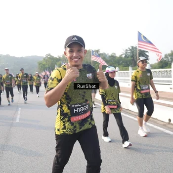 Runner Photo 6858078
