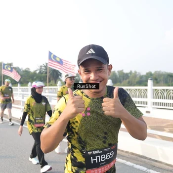 Runner Photo 6858085