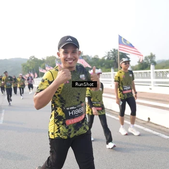 Runner Photo 6858088