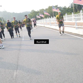 Runner Photo 6858103