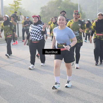 Runner Photo 6858115