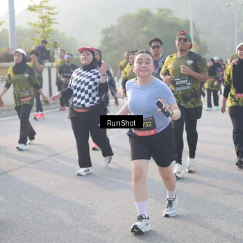 Runner Photo 6858157