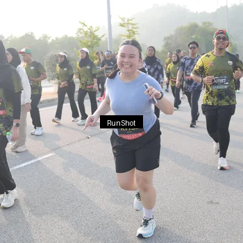 Runner Photo 6858194