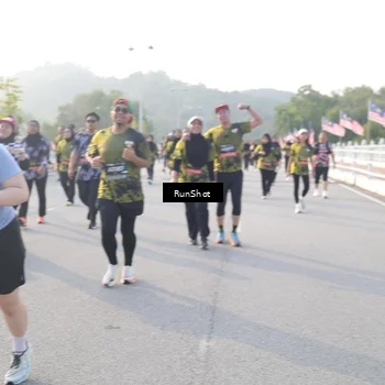 Runner Photo 6858204