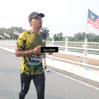 Runner Photo 6858210