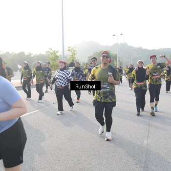 Runner Photo 6858228