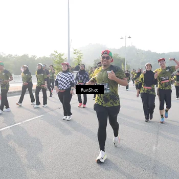 Runner Photo 6858237