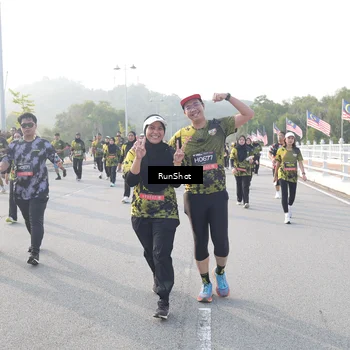 Runner Photo 6858313
