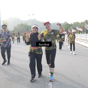 Runner Photo 6858336