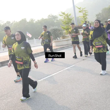 Runner Photo 6858385