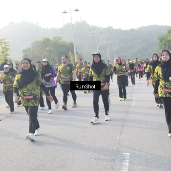 Runner Photo 6858386