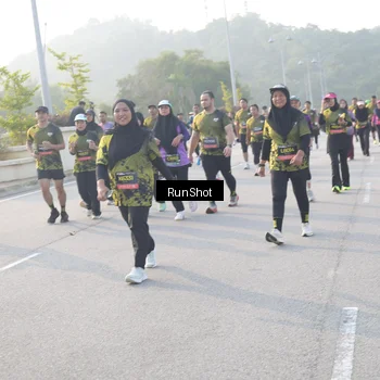 Runner Photo 6858388