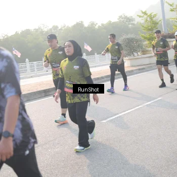 Runner Photo 6858397