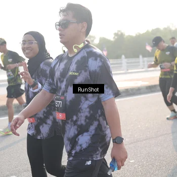 Runner Photo 6858423