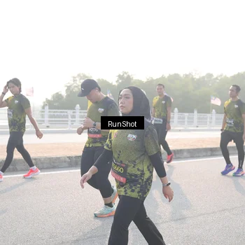 Runner Photo 6858447