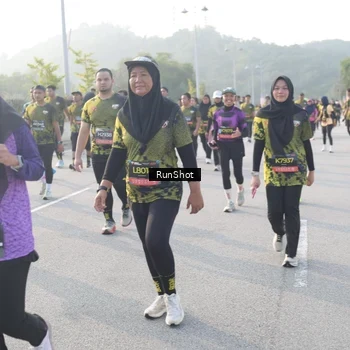 Runner Photo 6858635