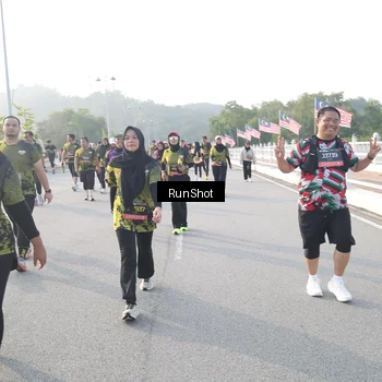 Runner Photo 6858684