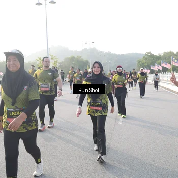 Runner Photo 6858708