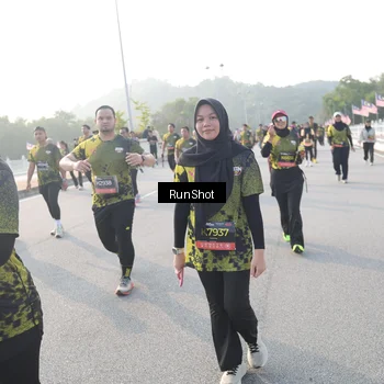 Runner Photo 6858730