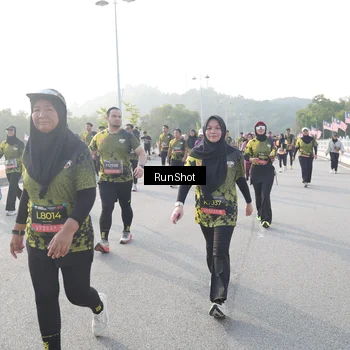 Runner Photo 6858735