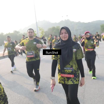 Runner Photo 6858747