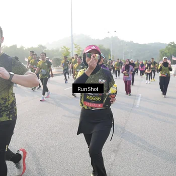 Runner Photo 6858820