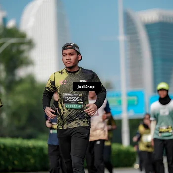 Runner Photo 6858855