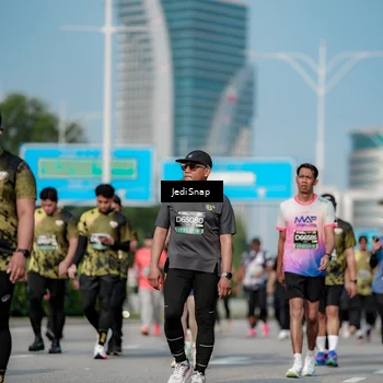 Runner Photo 6858908