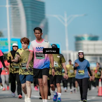 Runner Photo 6859008