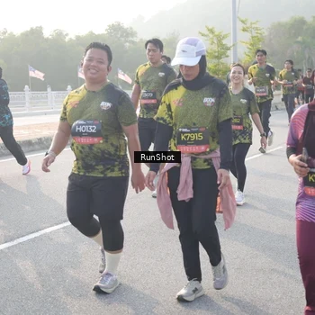 Runner Photo 6859054