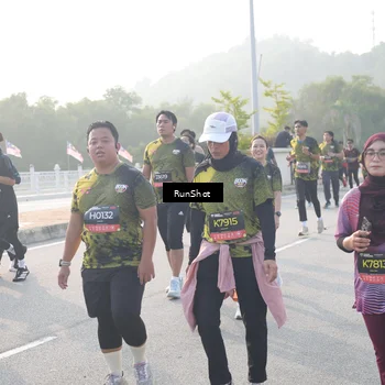 Runner Photo 6859078