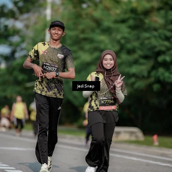 Runner Photo 6859211