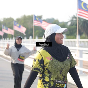 Runner Photo 6859293