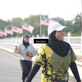 Runner Photo 6859300