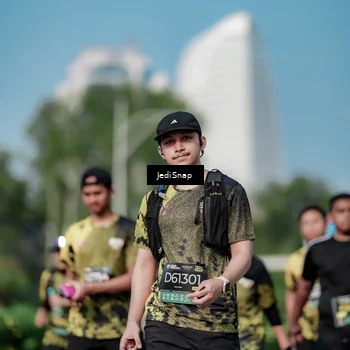 Runner Photo 6859308