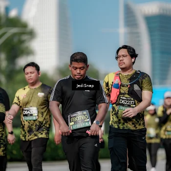 Runner Photo 6859316