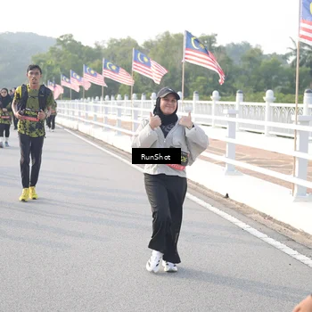 Runner Photo 6859336