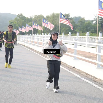 Runner Photo 6859356