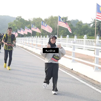 Runner Photo 6859367