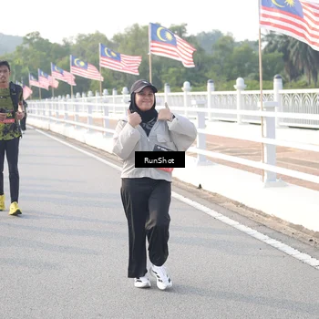 Runner Photo 6859389