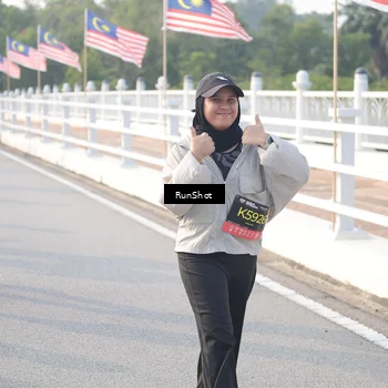 Runner Photo 6859399