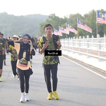 Runner Photo 6859430